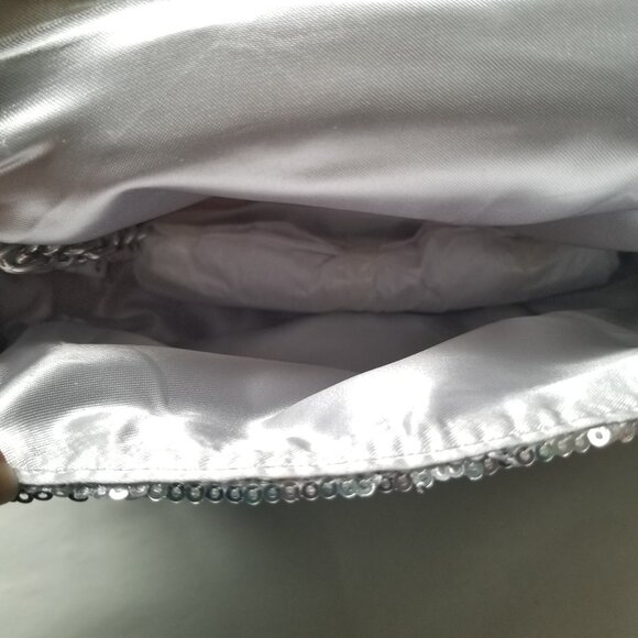 Claire's Silver Sequined Purse / Bag with silver chain strap - Picture 4 of 8